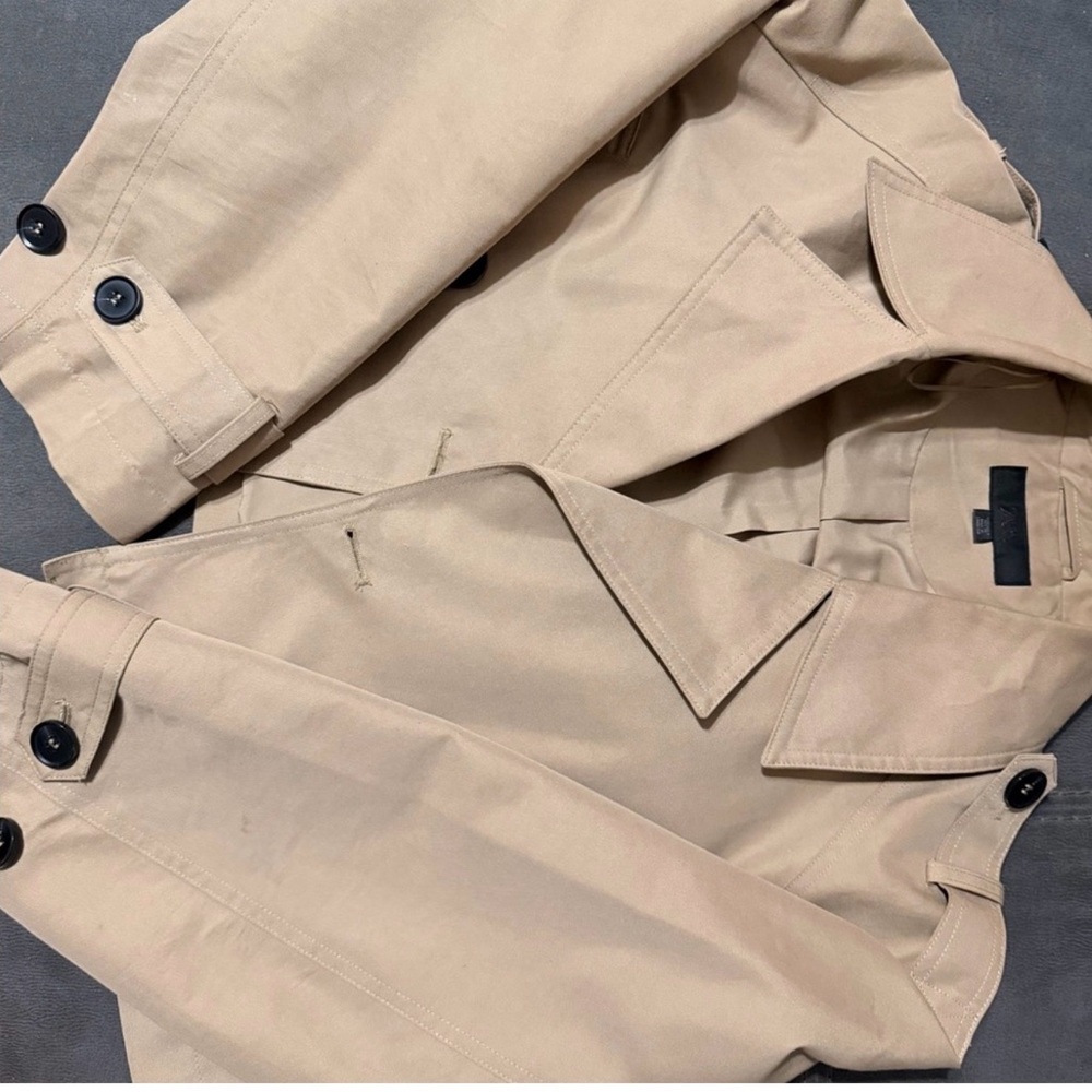 Zara women’s cropped Trench Coat